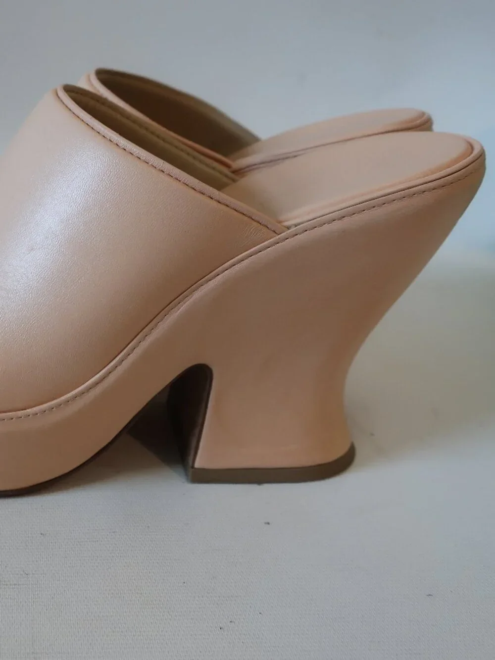 Authentic Bottega Veneta Lagoon Platform Slide Leather Sculpt Heels 40 US/10